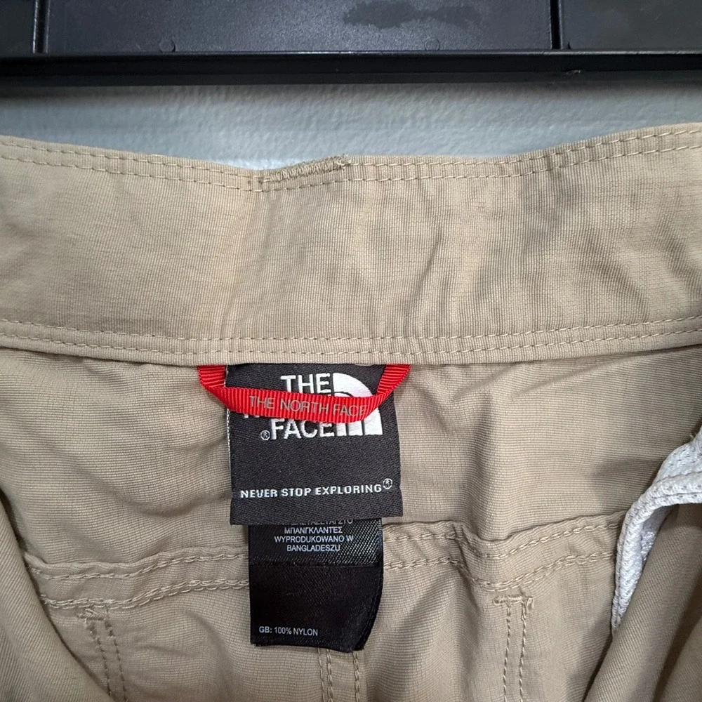 The North Face Mens Khaki Nylon Hiking Shorts Tan Outdoor Trail Size 36